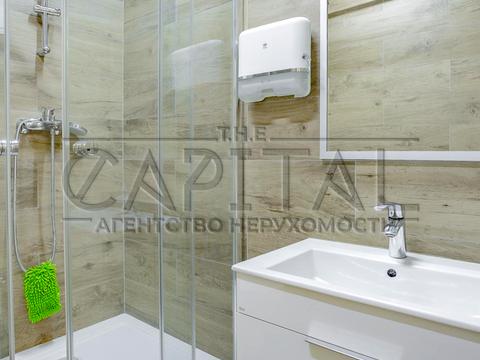 комерційна за адресою Дніпровська набережна вул., 16-Г