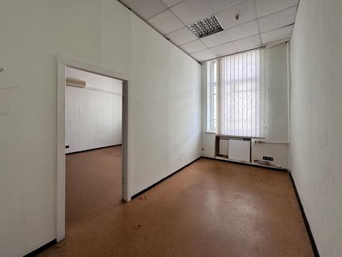 комерційна за адресою Дмитра Яворницького просп. (Карла Маркса), 65