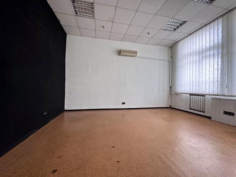 комерційна за адресою Дмитра Яворницького просп. (Карла Маркса), 65