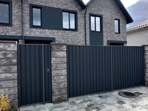 будинок за адресою Черняхівського вул.