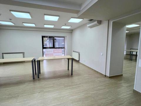 комерційна за адресою Гончарна вул., 11-А