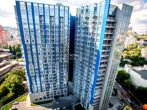 паркомісце за адресою Джона Маккейна вул. (Івана Кудрі), 7