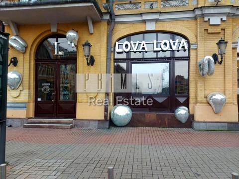 комерційна за адресою Велика Васильківська вул. (Червоноармійська), 1-3