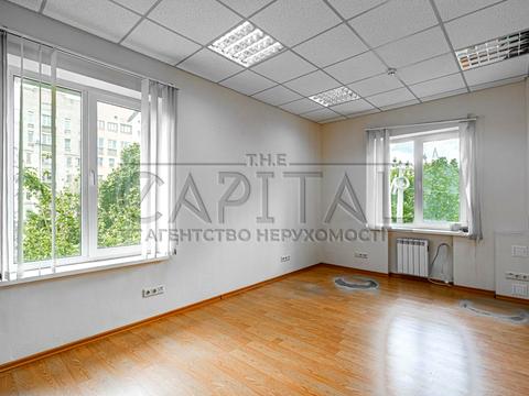 коммерческая по адресу Оболонская ул., 21
