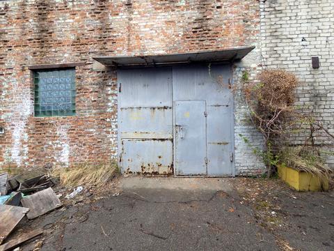 комерційна за адресою Фанерна вул., 1