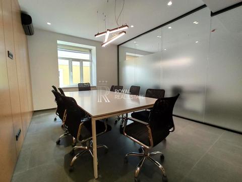 комерційна за адресою Євгена Гуцала пров. (Кутузова), 3