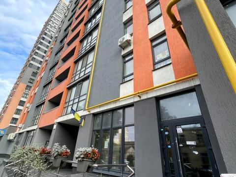 комерційна за адресою Миколи Гулака вул., 2-А