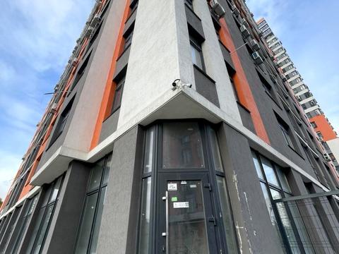 комерційна за адресою Миколи Гулака вул., 2-А