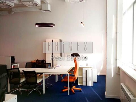 комерційна за адресою Новонаводницька вул. (Лаврська), 16