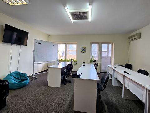 комерційна за адресою Велика Васильківська вул. (Червоноармійська), 9-2