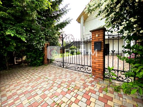 будинок за адресою с. Тарасове, Набережна вул., 23