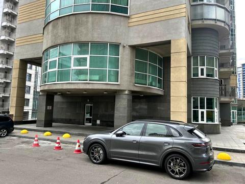 комерційна за адресою Звіринецька вул., 59