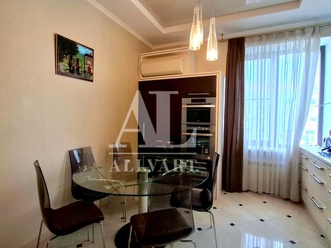 квартира за адресою Велика Васильківська вул. (Червоноармійська), 67/7