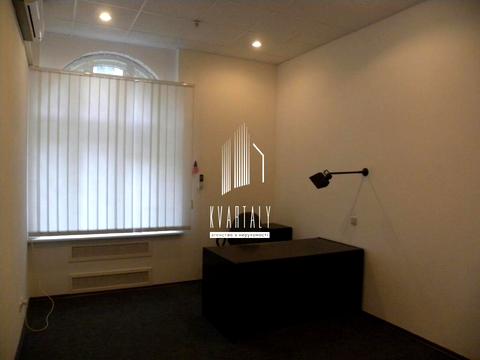 комерційна за адресою Сергія Берегового вул. (Мартиросяна), 16/14