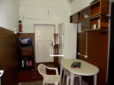 комерційна за адресою Сергія Берегового вул. (Мартиросяна), 16/14