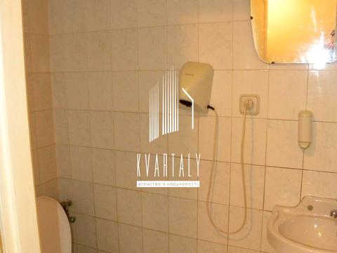 комерційна за адресою Сергія Берегового вул. (Мартиросяна), 16/14