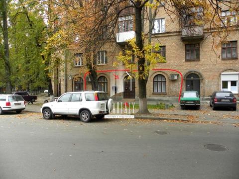 комерційна за адресою Сергія Берегового вул. (Мартиросяна), 16/14