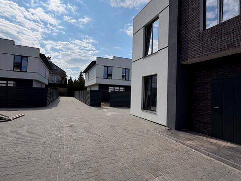 дом по адресу Прорізна