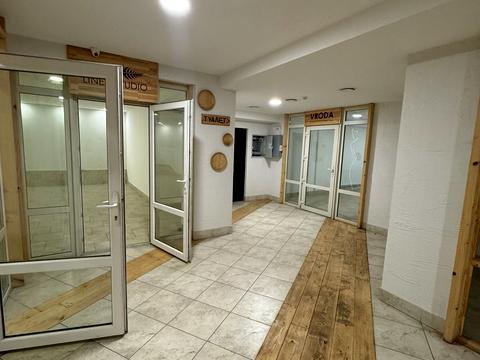 комерційна за адресою Юліана Целевича вул., 34/1