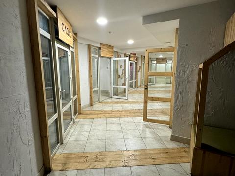 комерційна за адресою Юліана Целевича вул., 34/1
