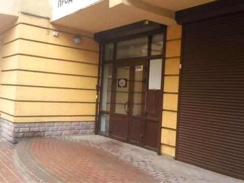 комерційна за адресою Дмитрівська вул., 69