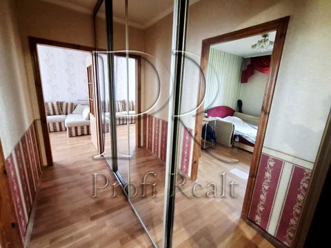 квартира по адресу Драгоманова ул., 1-Б