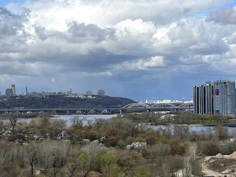 квартира за адресою Дніпровська набережна вул., 18-А