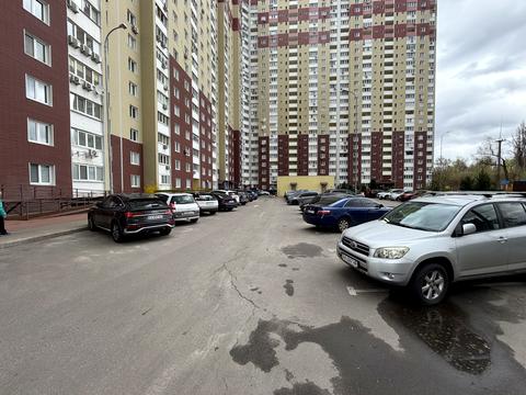 комерційна за адресою Академіка Глушкова просп., 9-Є