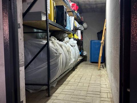 коммерческая по адресу Севастопольський спуск, 8