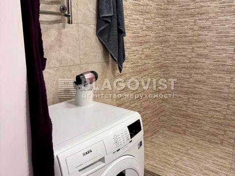 квартира за адресою Дегтярна вул., 7