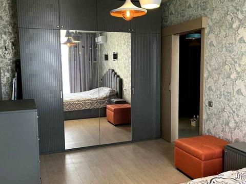 квартира за адресою Дніпровська набережна вул., 18-А