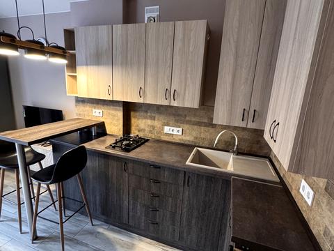 квартира за адресою Літературна вул. (Чехова), 11