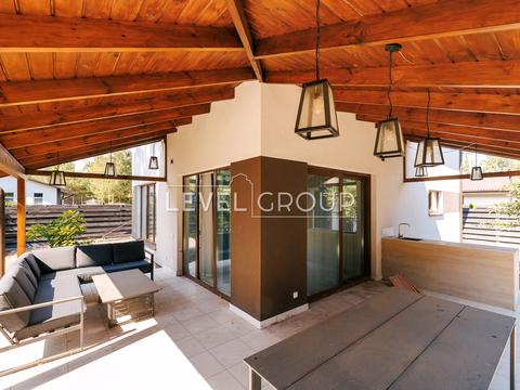 дом по адресу Южна