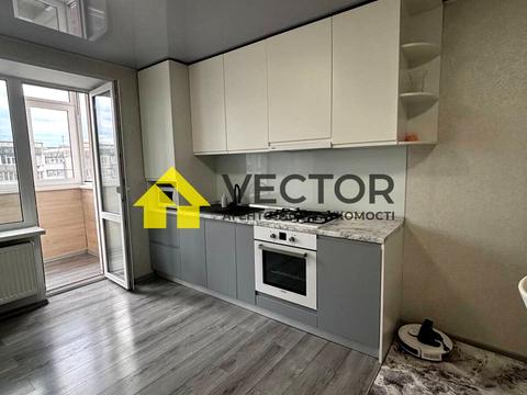 квартира за адресою Героїв України вул., 4