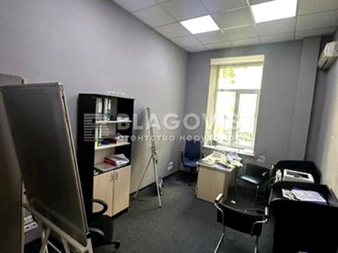 комерційна за адресою Велика Житомирська вул., 6/11