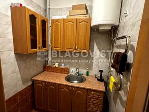 комерційна за адресою Велика Житомирська вул., 6/11