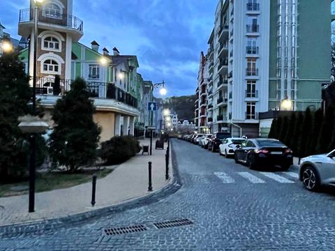 квартира за адресою Дегтярна вул., 19