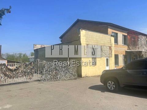 комерційна за адресою Соборності вул., 1