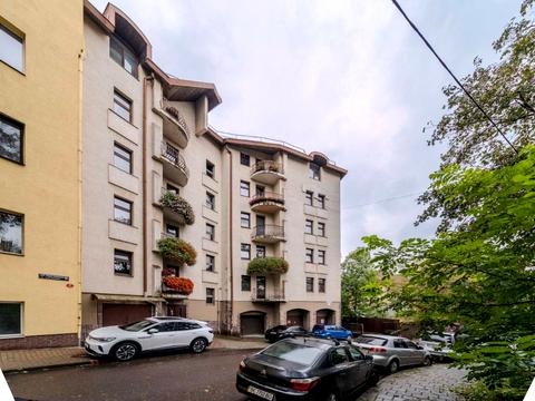 квартира за адресою Іларіона Свєнціцького вул., 4