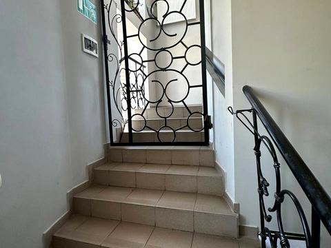 комерційна за адресою Левка Лук'яненка вул. (Жовтнева), 7