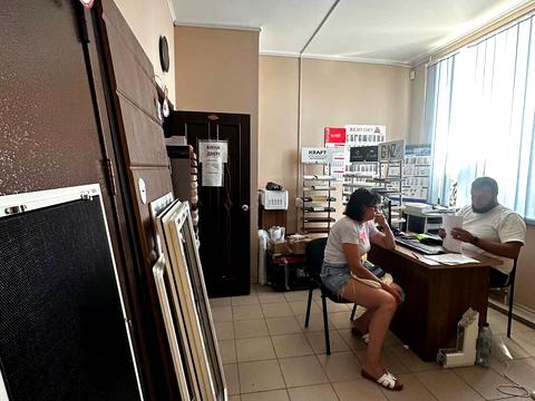 комерційна за адресою Левка Лук'яненка вул. (Жовтнева), 7