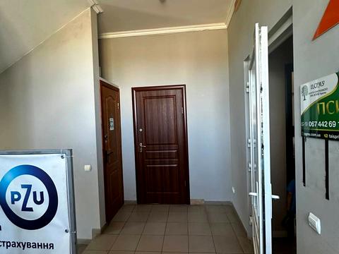 комерційна за адресою Левка Лук'яненка вул. (Жовтнева), 7
