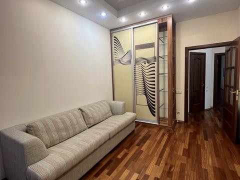 квартира за адресою Євгена Коновальця вул. (Щорса), 32-Б