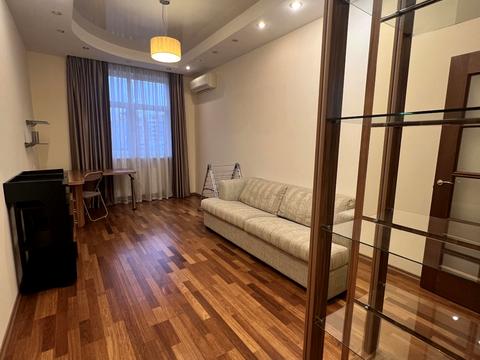 квартира за адресою Євгена Коновальця вул. (Щорса), 32-Б