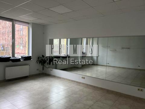 комерційна за адресою Регенераторна вул., 4 к8