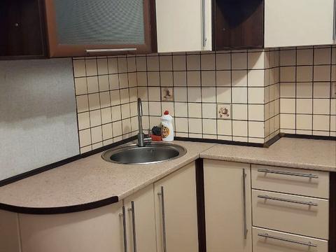 квартира за адресою Євгена Коновальця бульв. (Маршала Конєва), 5