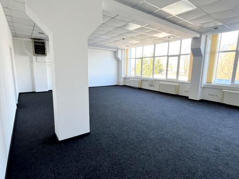 комерційна за адресою Дегтярна вул., 8