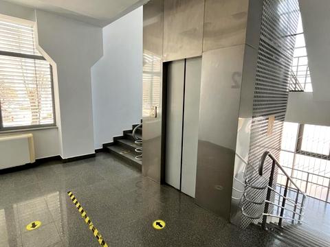 комерційна за адресою Дегтярна вул., 8
