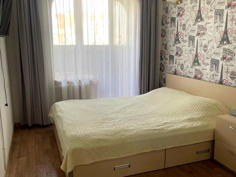 квартира за адресою Академіка Корольова вул., 48/1