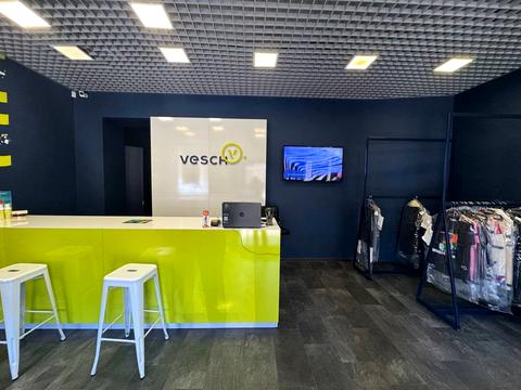 комерційна за адресою Канатна вул., 82